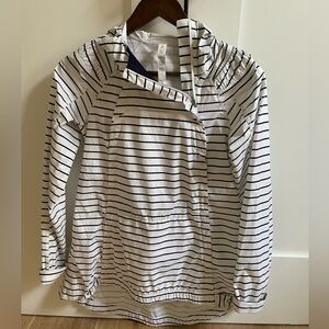 Lululemon lightweight windbreaker